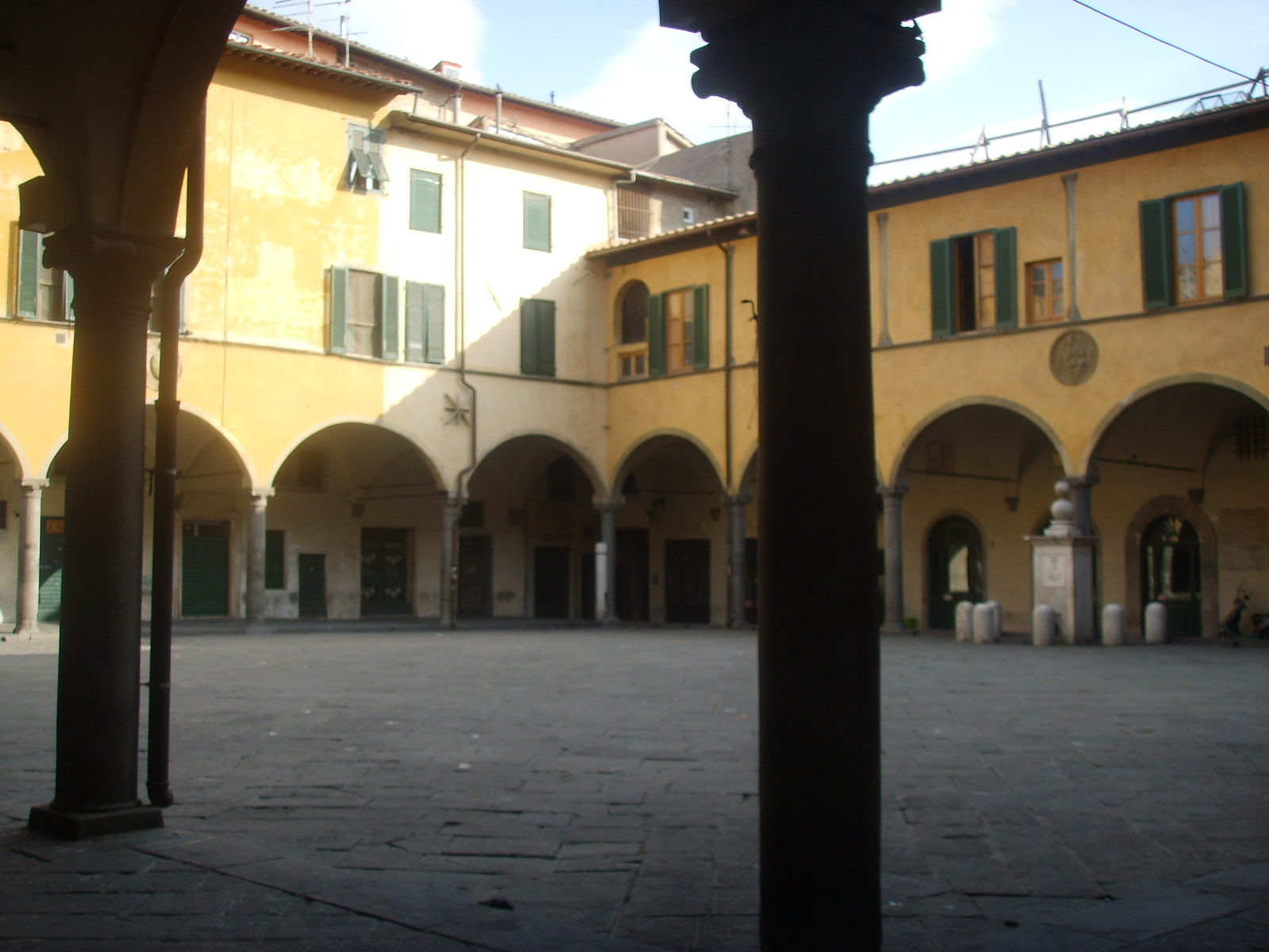 Dante Square and Piazza delle Vettovaglie  cover
