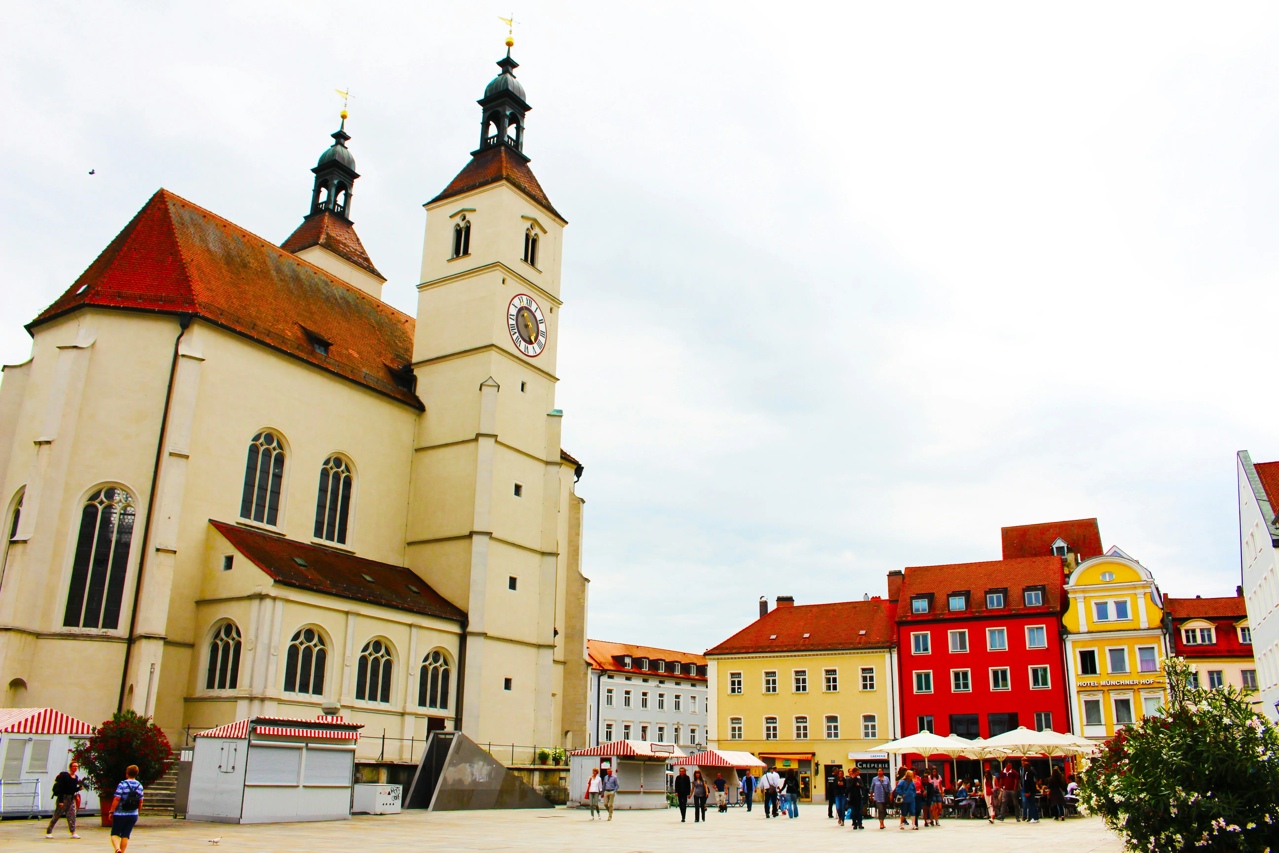 Neue Pfarrkirche cover