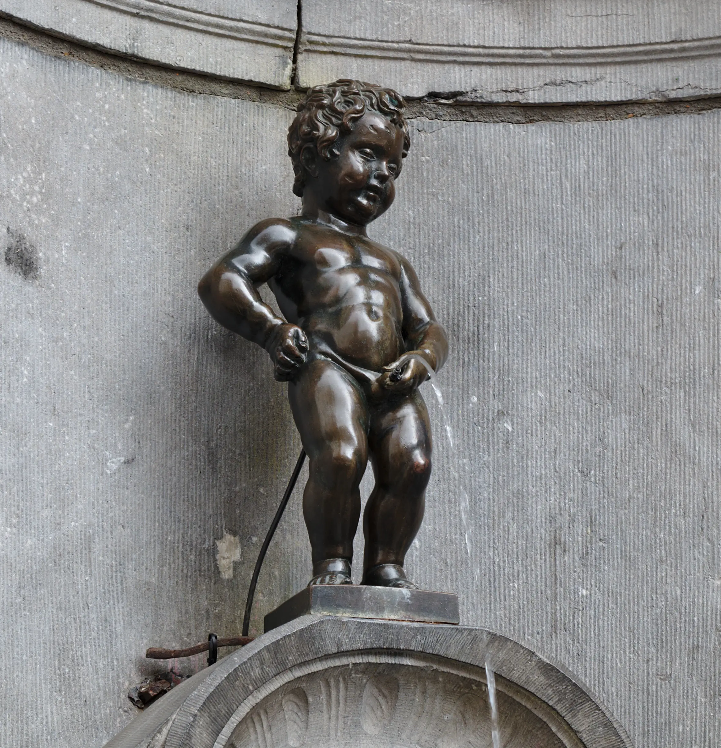 Manneken Pis cover