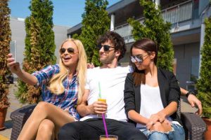 Summer hiring guide: The legalities of employing teens & family