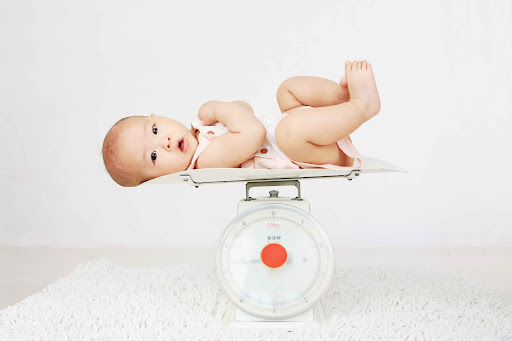 Trẻ Chậm Tăng Cân: Khi Nào Cần Đưa Bé Đi Khám Bác Sĩ Nhi?