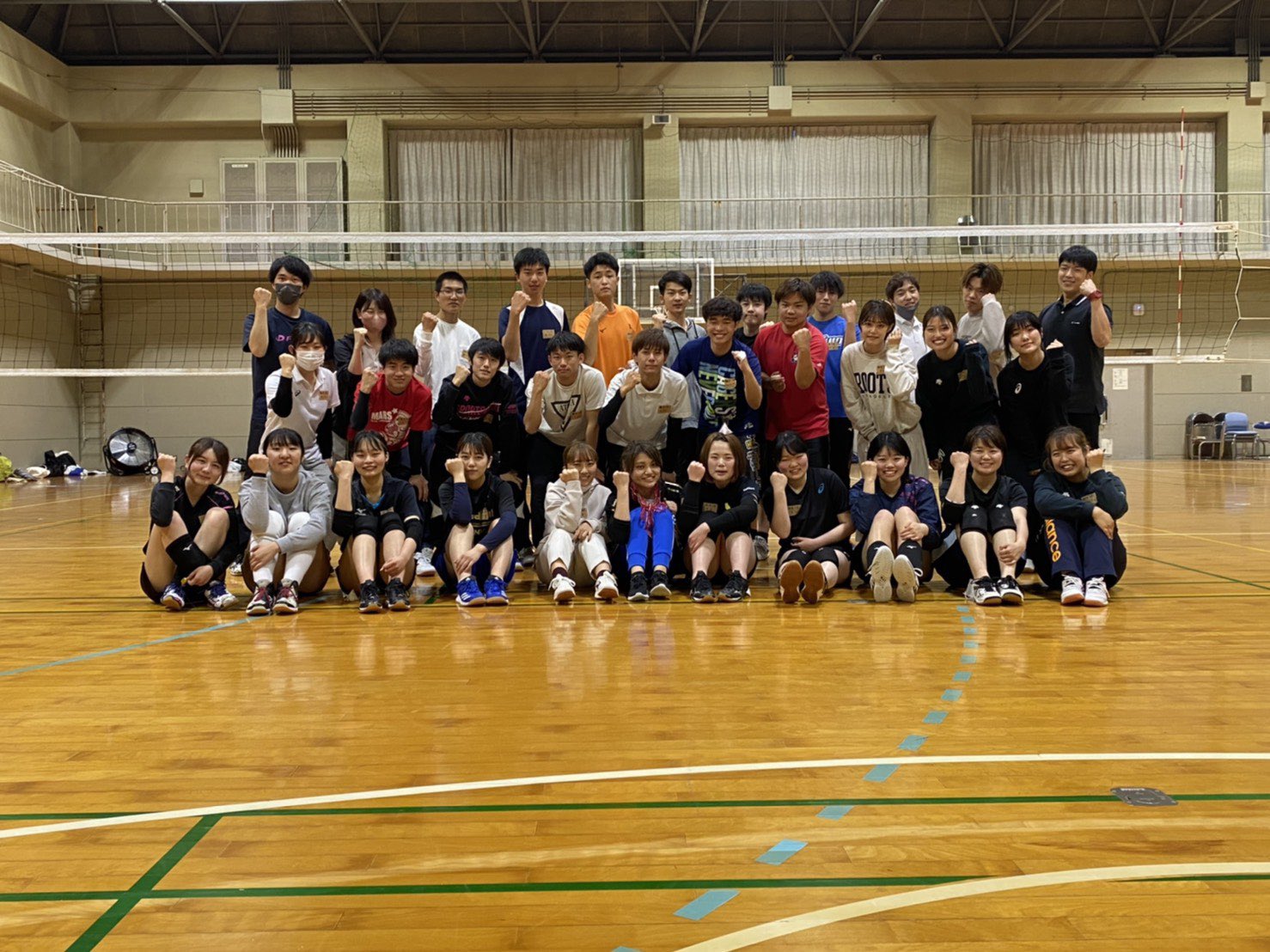 和歌山大学女子バレーボール部の画像