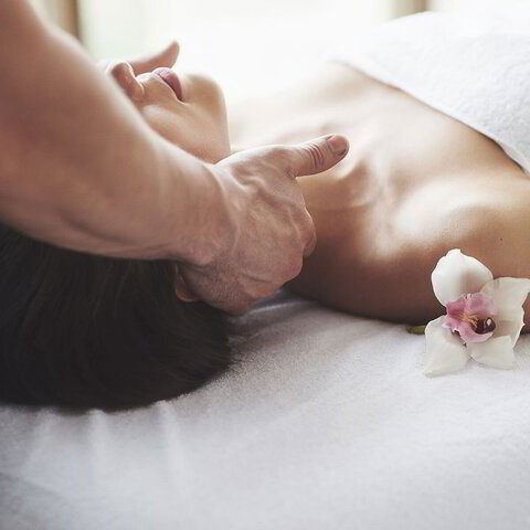 Massage with aromatherapy