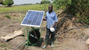 Global Collaboration Icp Man With Pump