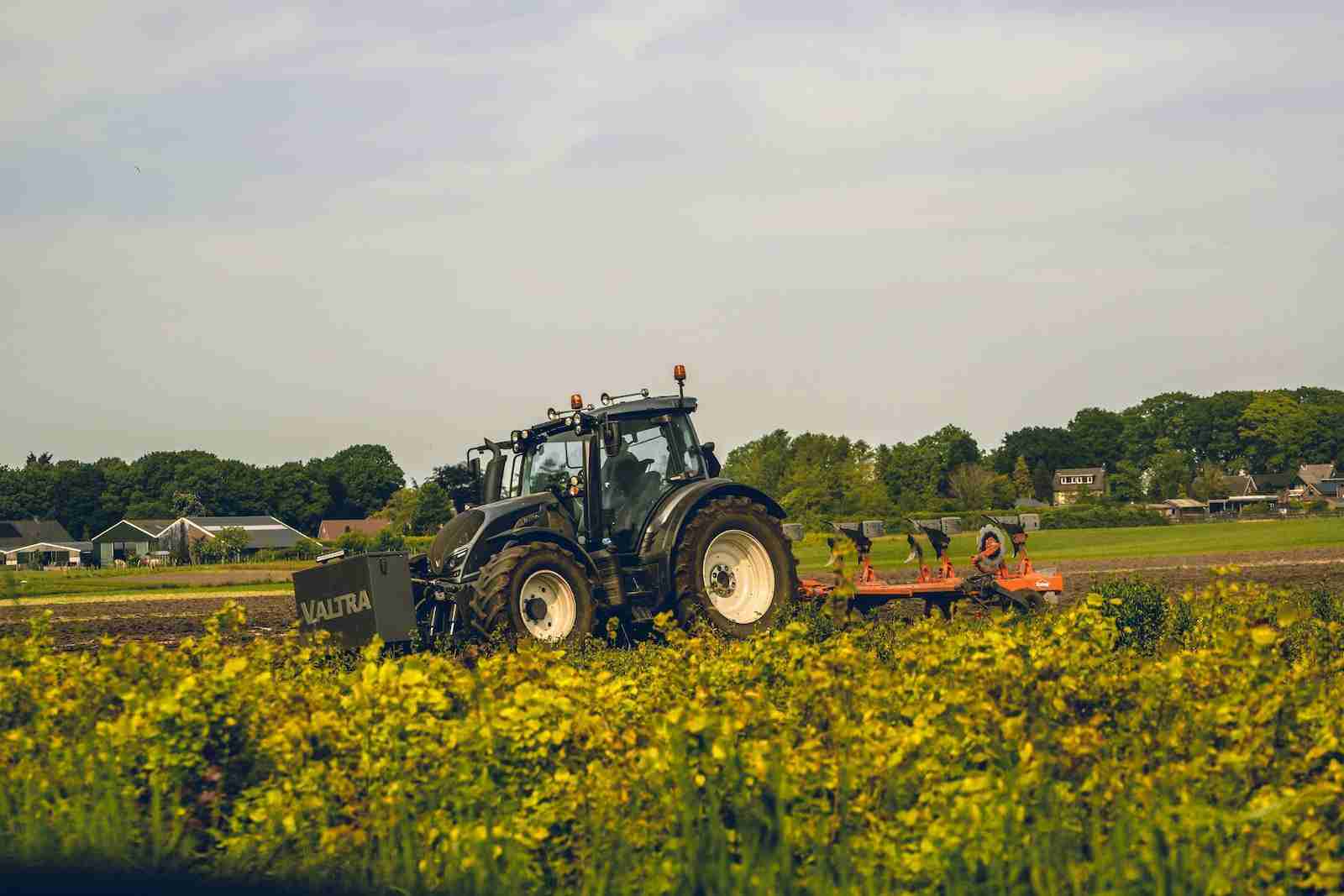 What Makes the Model E Classic Farmall Tractor So Special? What Makes the Model E Classic Farmall Tractor So Special?
