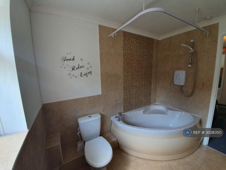 3 bedroom house in Betony Walk, Haverhill, CB9 (3 bed) 