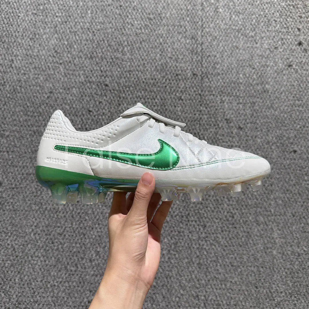 Nike Tiempo Legend SE