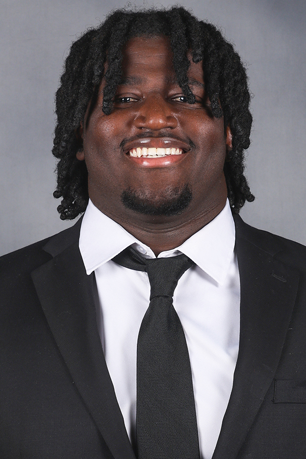 Markus Strong headshot
