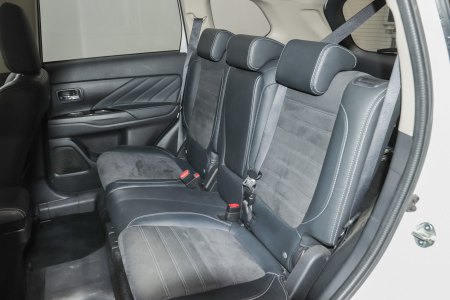 Mitsubishi Outlander Híbrido enchufable 2.0 PHEV Kaiteki Auto 4WD 39