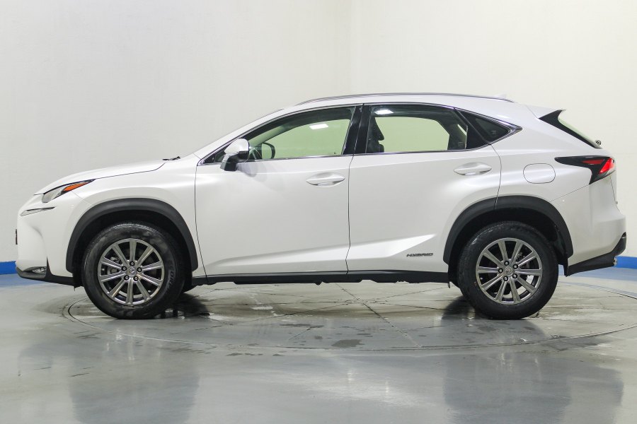 Lexus NX Híbrido 2.5 300h Corporate 2WD + Navibox 7