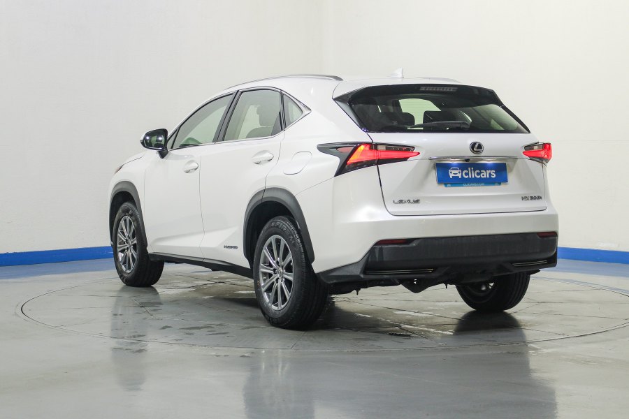 Lexus NX Híbrido 2.5 300h Corporate 2WD + Navibox 8