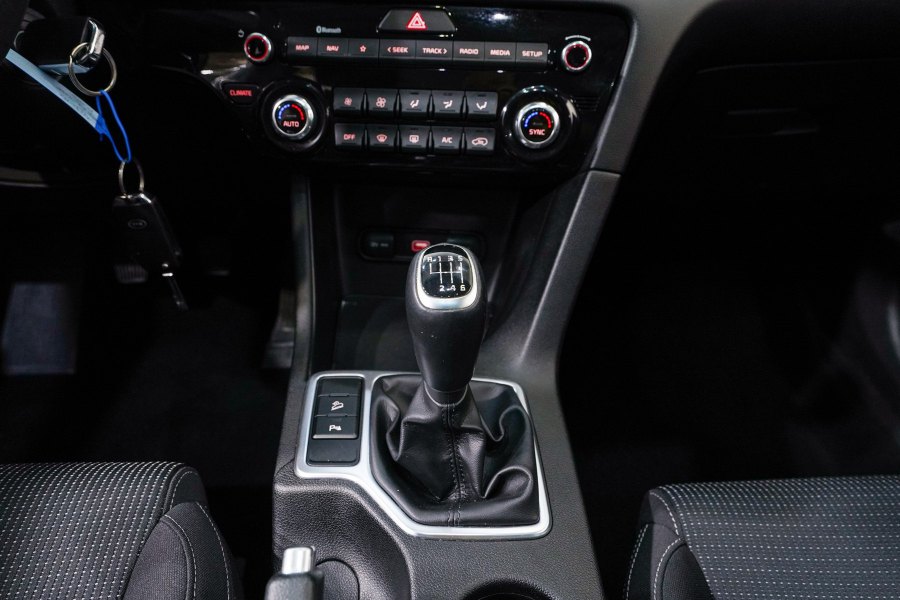 Kia Sportage Mild hybrid 1.6 MHEV Black Edition 100kW (136CV) 4x2 26
