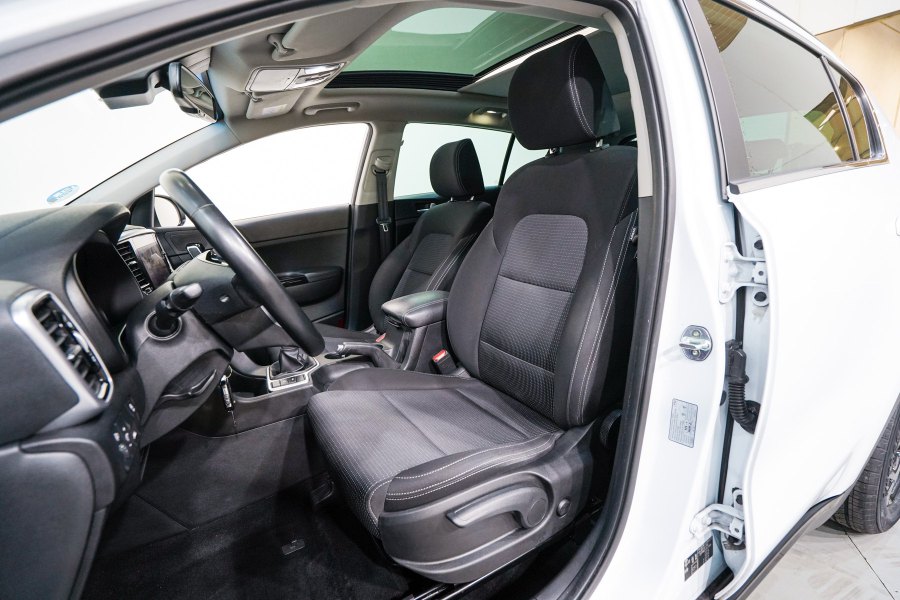 Kia Sportage Mild hybrid 1.6 MHEV Black Edition 100kW (136CV) 4x2 13