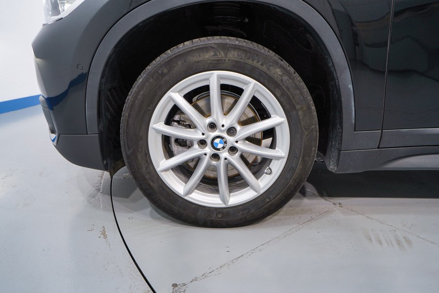 BMW X1 Diésel sDrive18d 10