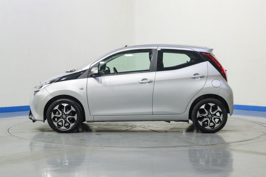 Toyota Aygo Gasolina 1.0 70 x-play 7