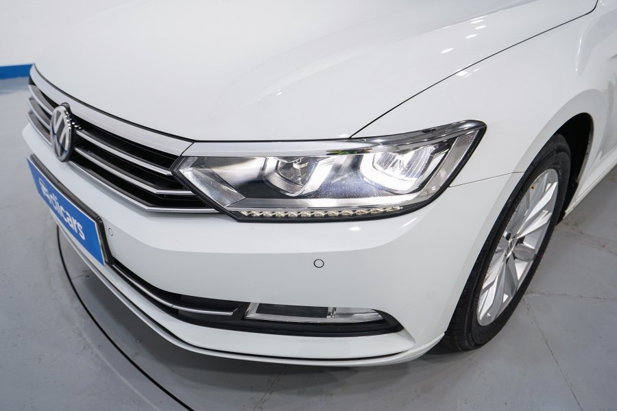 Volkswagen Passat Diésel Advance 2.0 TDI 110kW (150CV) 9