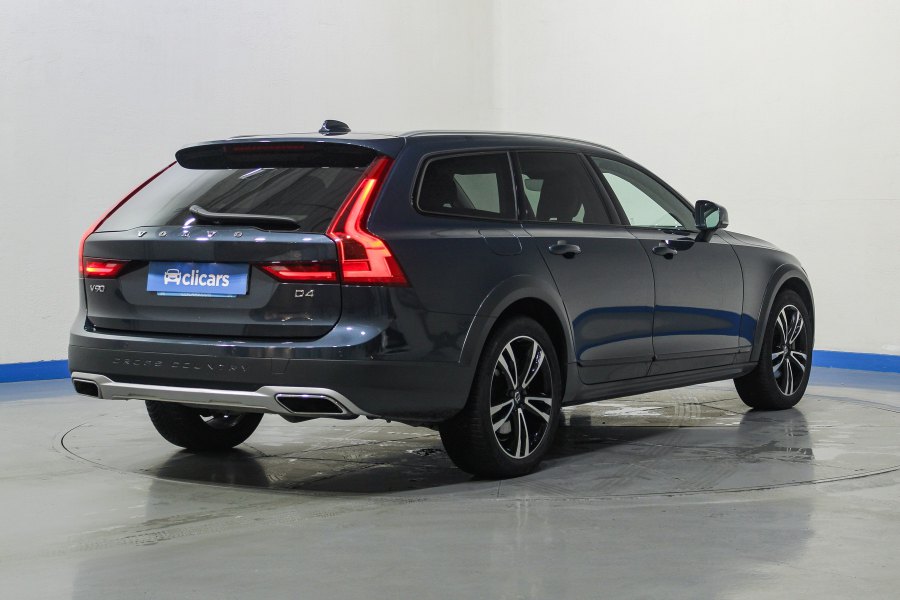 Volvo V90 Cross Country Diésel 2.0 D4 AWD Pro Auto 5