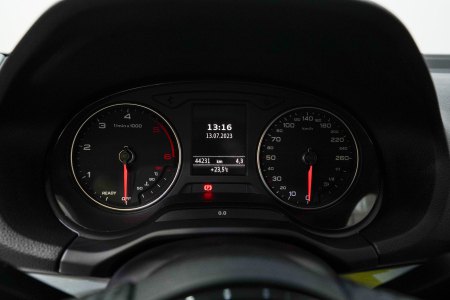 Audi Q2 Advanced 30 TDI 8