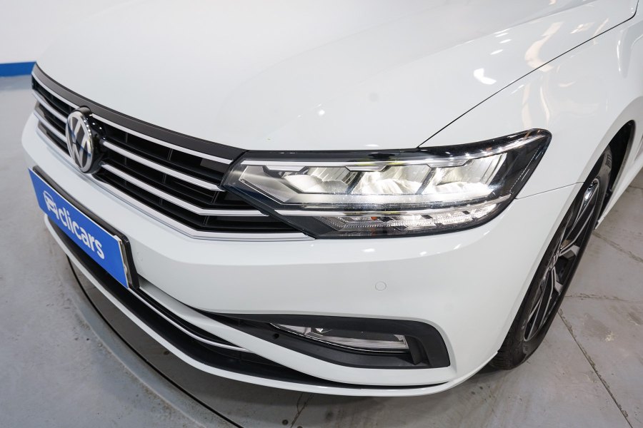 Volkswagen Passat Diésel Variant Executive 2.0 TDI 110kW DSG 9