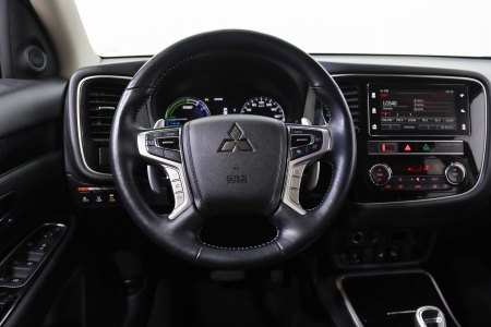 Mitsubishi Outlander Híbrido enchufable 2.4 PHEV Kaiteki Auto 4WD MY19.5 25