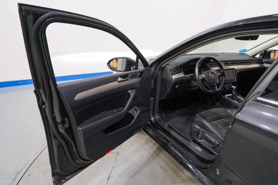 Volkswagen Passat Híbrido enchufable GTE 1.4 TSI 115kW (156CV) DSG 17