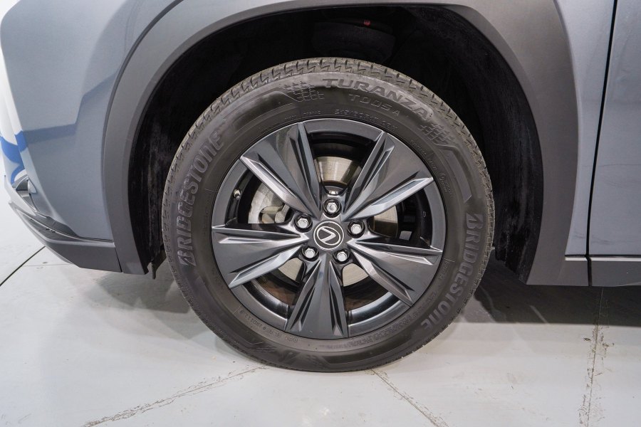 Lexus UX Híbrido 2.0 250h Business 4WD 10