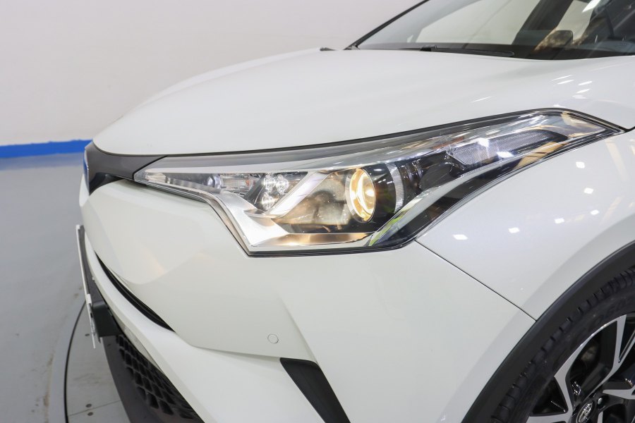 Toyota C-HR Híbrido 1.8 125H Advance 9