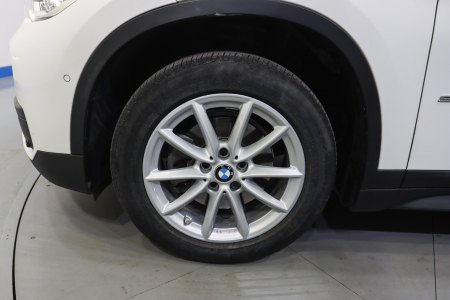 BMW X1 Diésel sDrive18dA 12