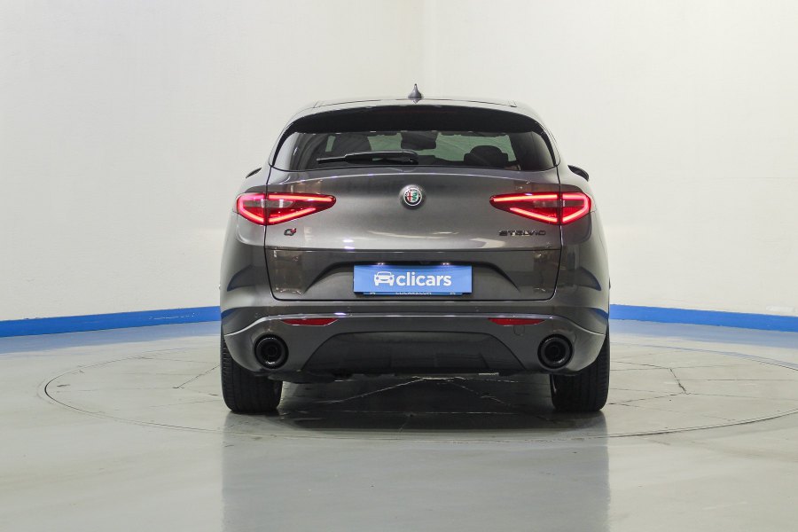 Alfa Romeo Stelvio Diésel 2.2 Diésel 154kW (210CV) Veloce Q4 4