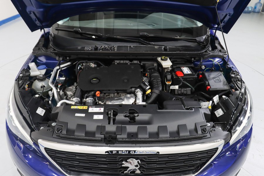 Peugeot 308 Diésel 5p Style 1.5 BlueHDi 96KW (130CV) 36