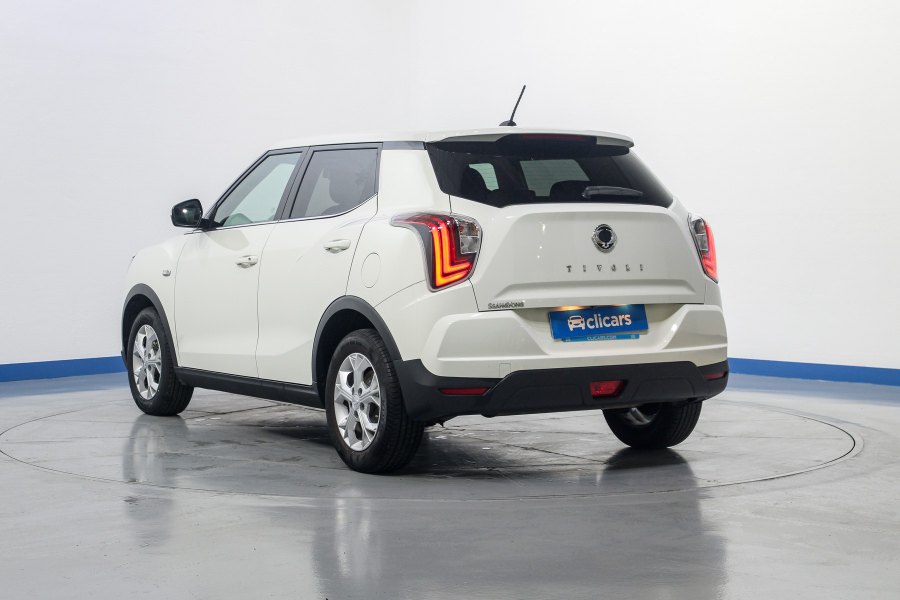 SsangYong Tivoli Gasolina G12T Urban Plus 8