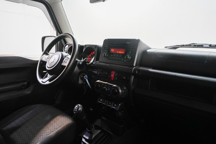 Suzuki Jimny Gasolina 1.5 PRO 5MT 28