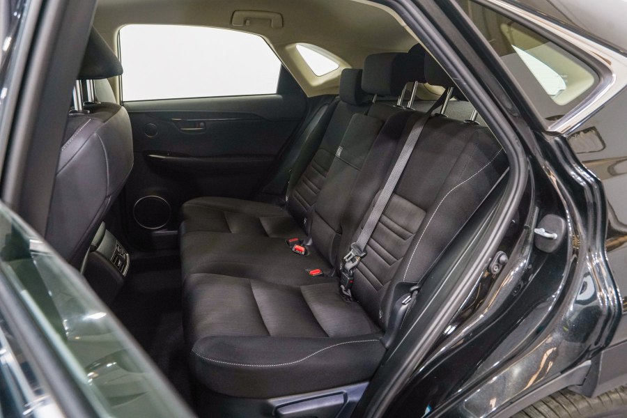 Lexus NX Híbrido 2.5 300h Business Navigation 2WD 30