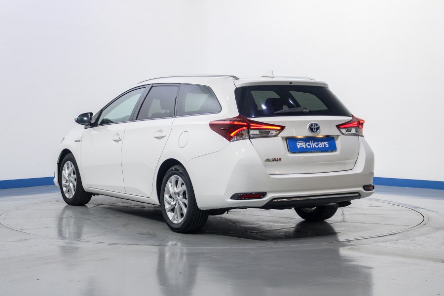 Toyota Auris Híbrido 1.8 140H Active Touring Sports 8