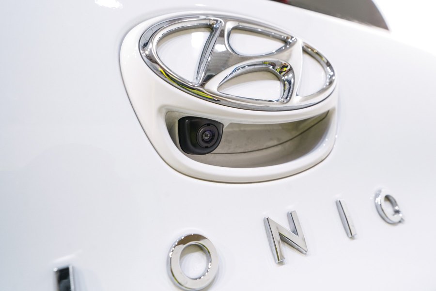 Hyundai IONIQ Híbrido enchufable 1.6 GDI PHEV Tecno DCT 17