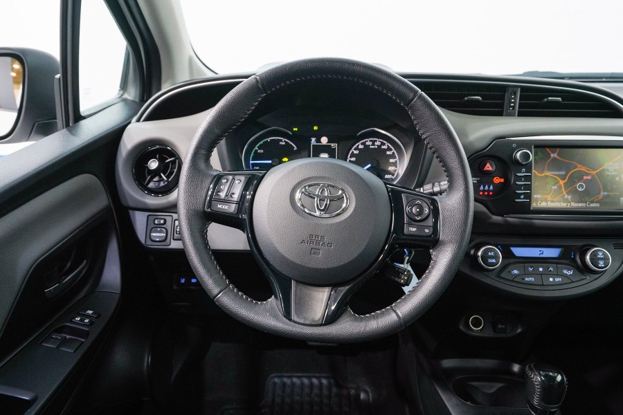 Toyota Yaris Híbrido 1.5 100H Active 19