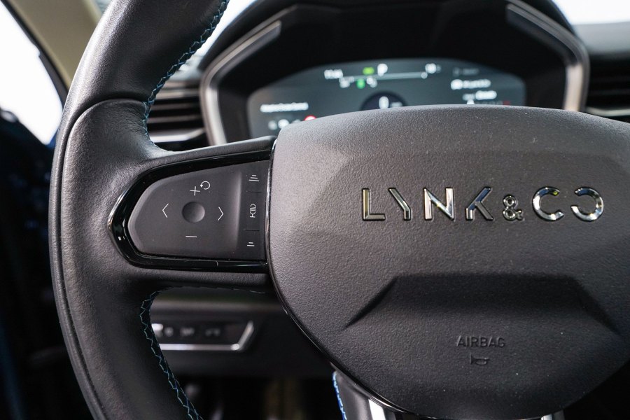 Lynk & Co 01 Híbrido enchufable 1.5 PHEV 3.3kW 27