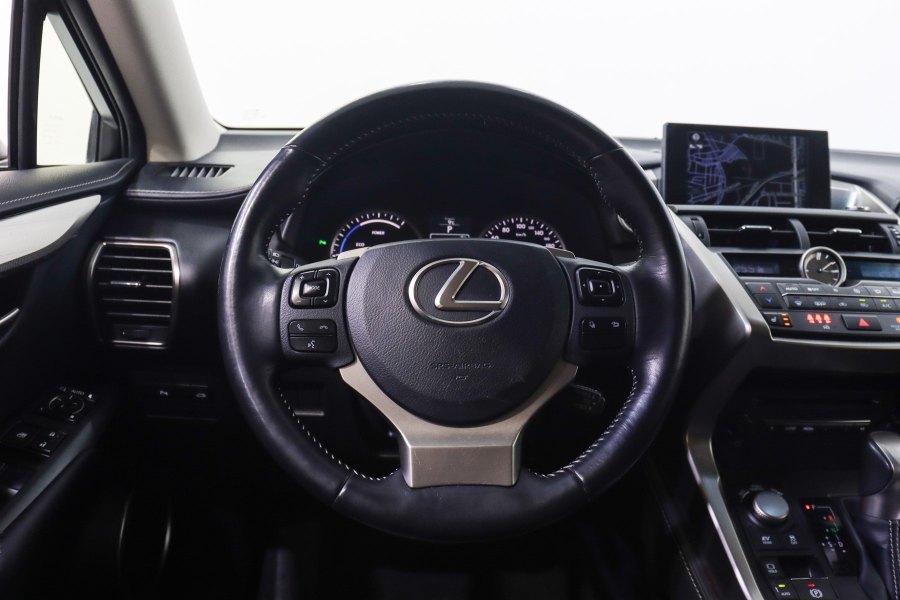 Lexus NX Híbrido 2.5 300h Luxury 4WD 21