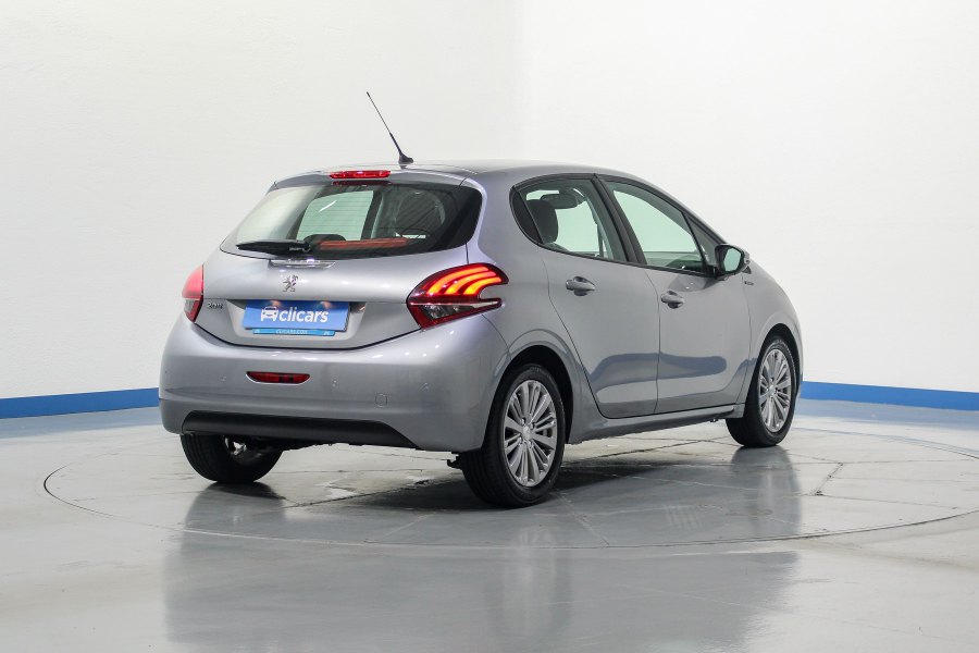 Peugeot 208 Gasolina 208 1.2 PureTech S&S Signature 82 5