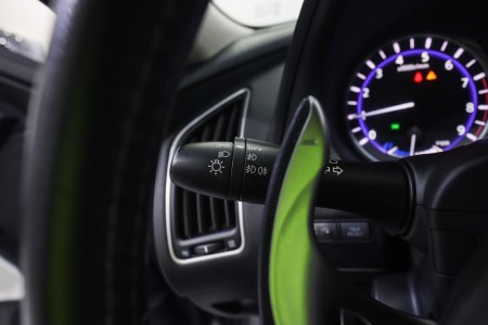 Infiniti Q50 Híbrido 3.5 Hybrid SPORT TECH AWD Auto 28