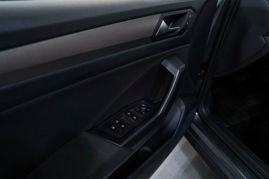 Volkswagen T-Roc Gasolina T-Roc 1.5 TSI Advance DSG7 17