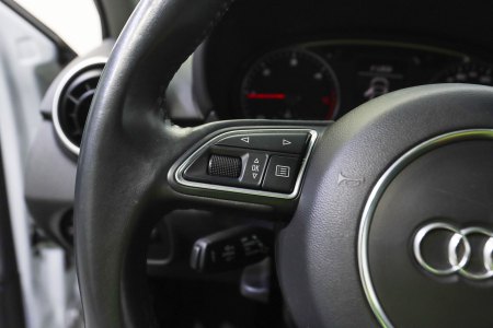 Audi A1 Diésel Sportback 1.6 TDI 116CV Attraction 23
