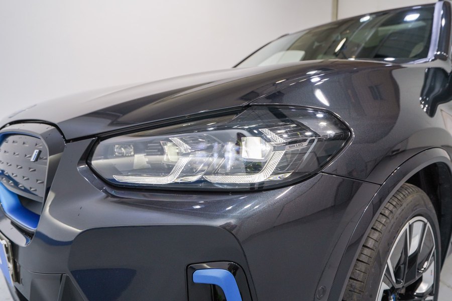 BMW iX3 Eléctrico 80 kWh M Sport 9