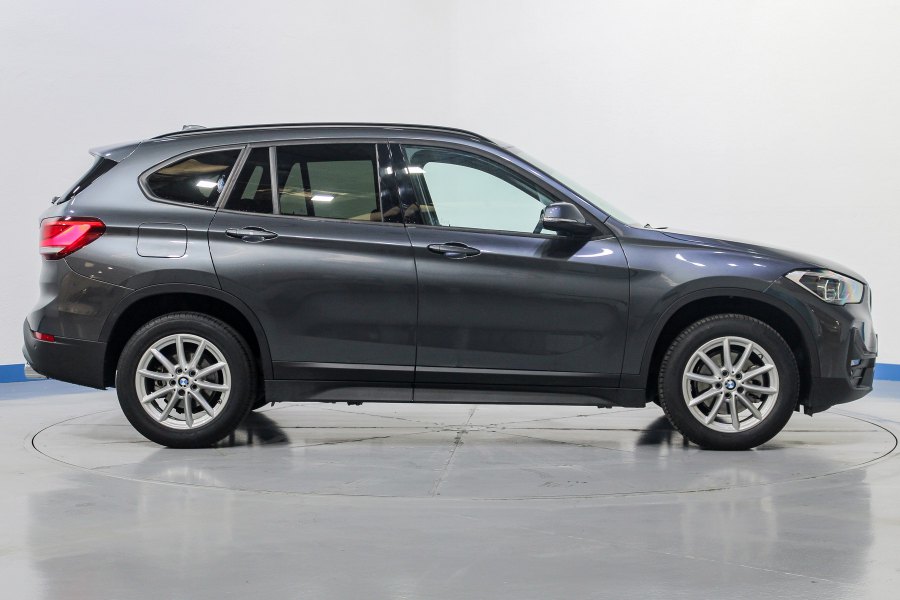 BMW X1 Diésel sDrive18dA Corporate 6