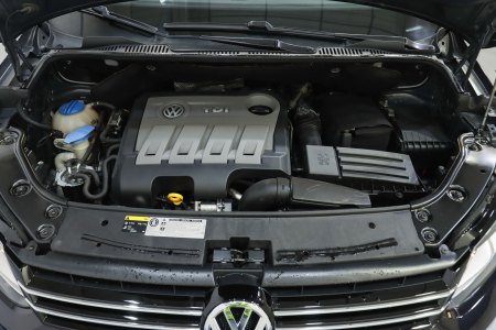 Volkswagen Touran Diésel 1.6 TDI 105cv Advance 36