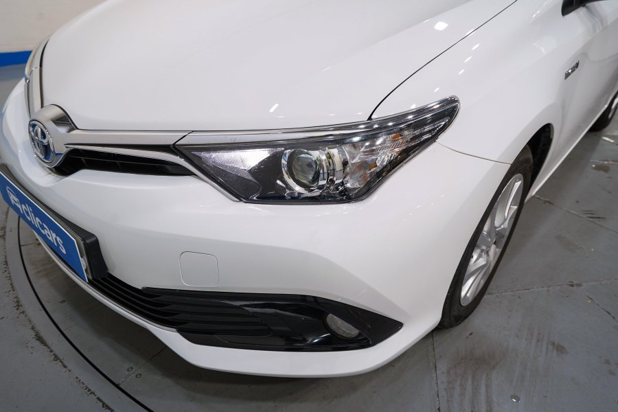 Toyota Auris Híbrido 1.8 140H Hybrid Active (Business Plus) 9