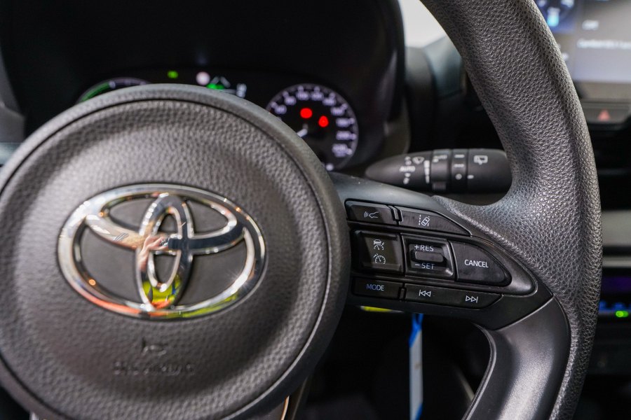 Toyota Yaris Híbrido 1.5 120H Business Plus 19