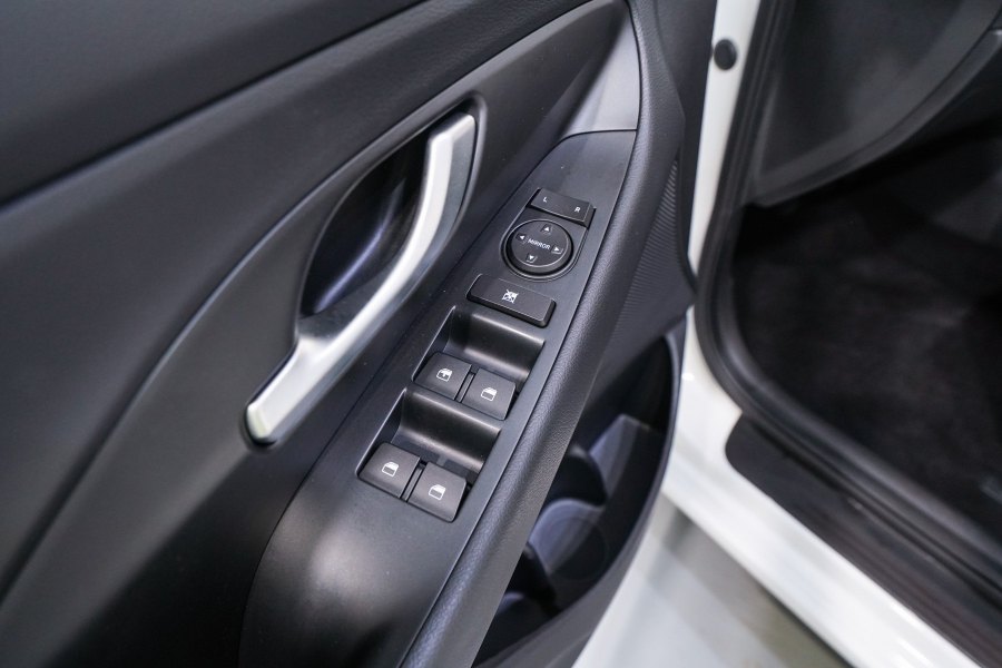 Hyundai i30 Diésel 1.6 CRDI 70kW (95CV) Essence 18