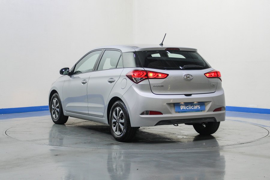 Hyundai i20 Gasolina i20 1.2 Go 8