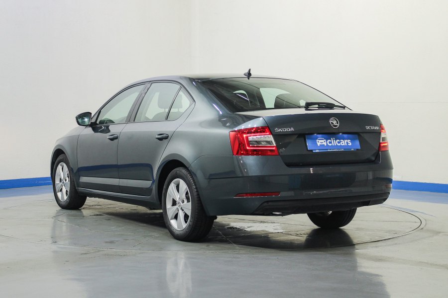 Skoda Octavia Gasolina 1.0 TSI 85KW (115CV) Ambition 8